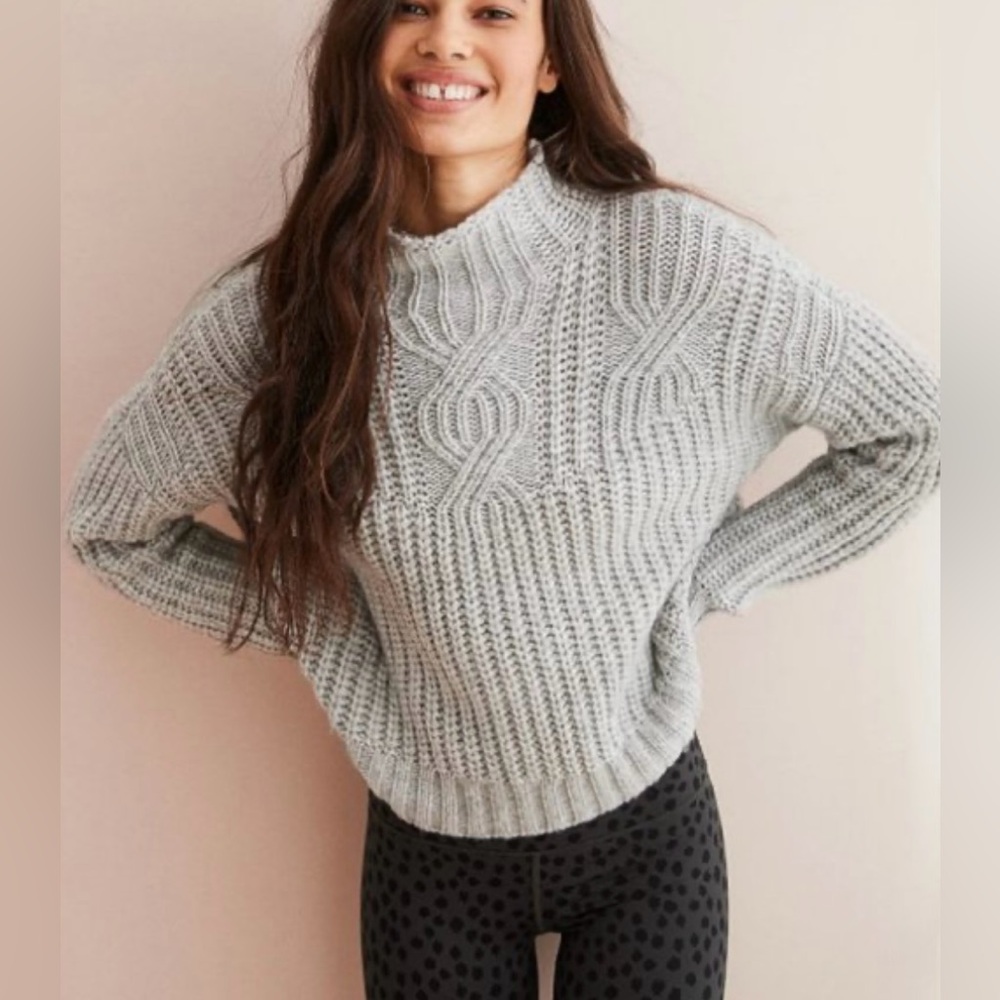 Aerie Gray Cable Knit Turtleneck Sweater